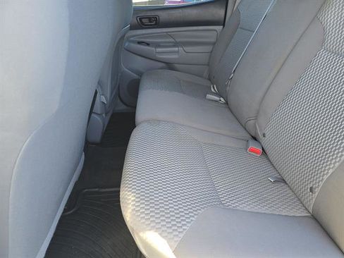 Used 2015 Toyota Tacoma PreRunner image 10