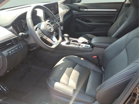 Certified 2025 Nissan Altima 2.5 SL FWD image 11