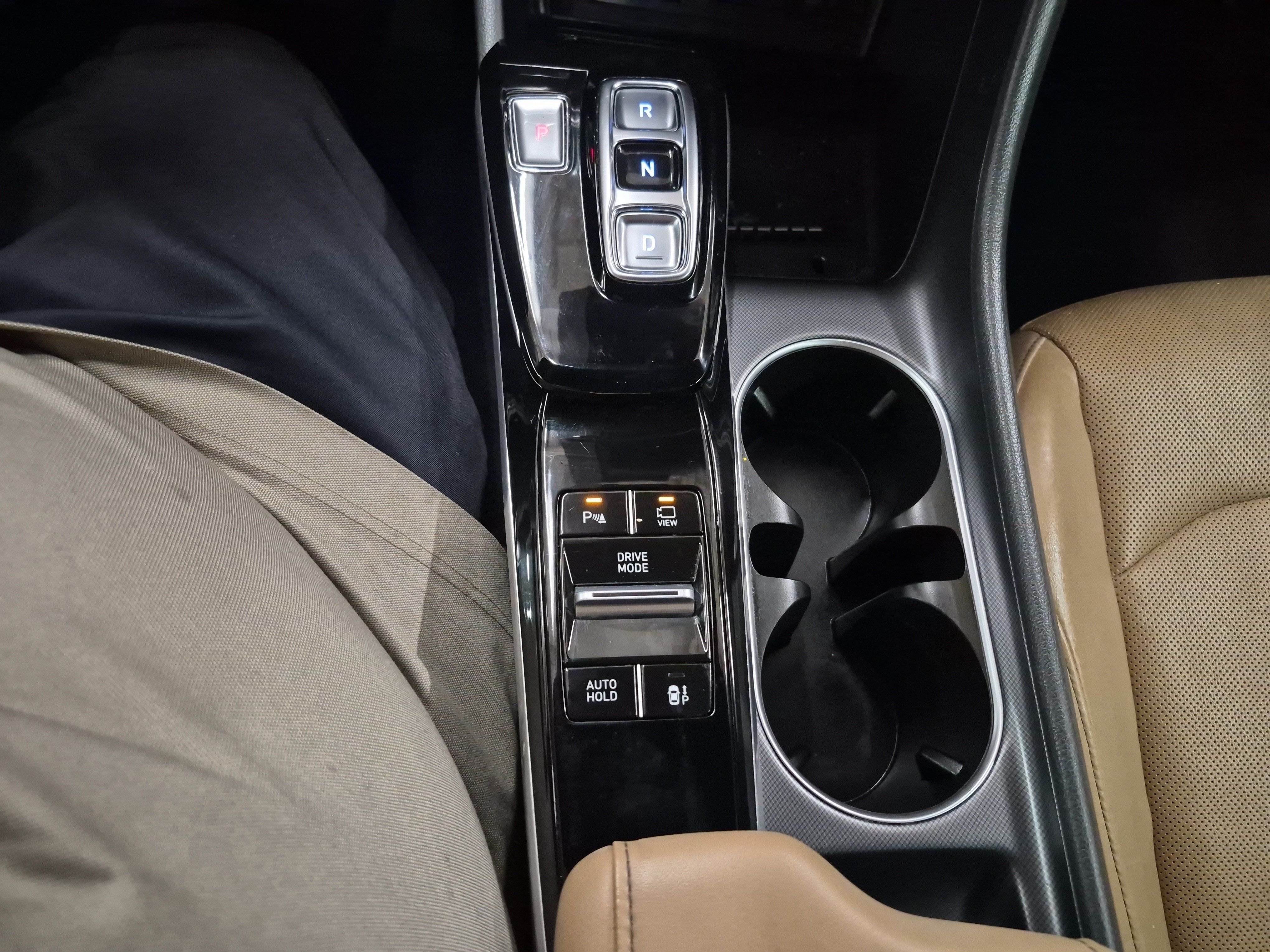 Used 2021 Hyundai Sonata Limited w/ Preferred Accessory Package FWD image 28