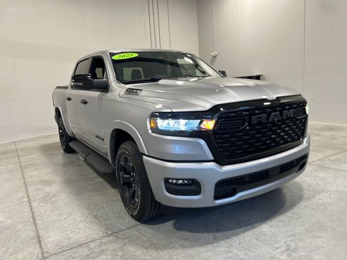 Used 2025 RAM 1500 Big Horn AWD/4WD image 4