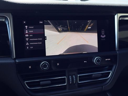 Certified 2023 Porsche Macan image 19