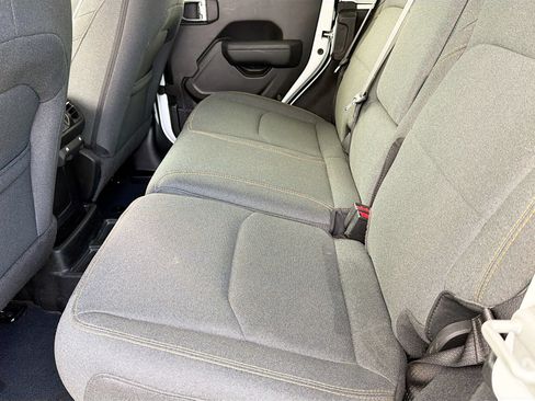 Used 2024 Jeep Wrangler Unlimited AWD/4WD image 24