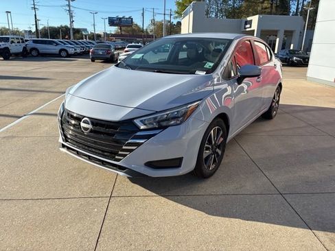 New 2025 Nissan Versa SV image 3