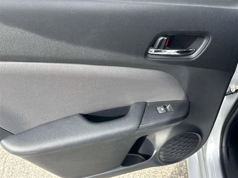 Used 2017 Toyota Prius Prime Premium image 28