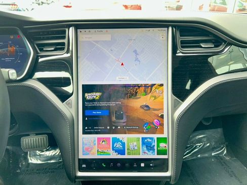 Used 2018 Tesla Model S 75D image 25