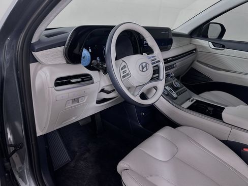 Used 2025 Hyundai Palisade Calligraphy AWD/4WD image 9