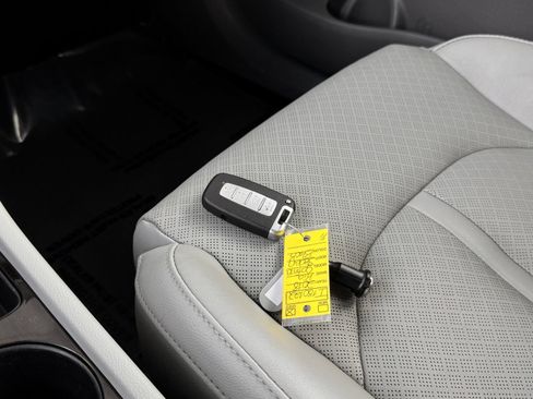 Used 2018 Kia Optima EX w/ Premium Package FWD image 34