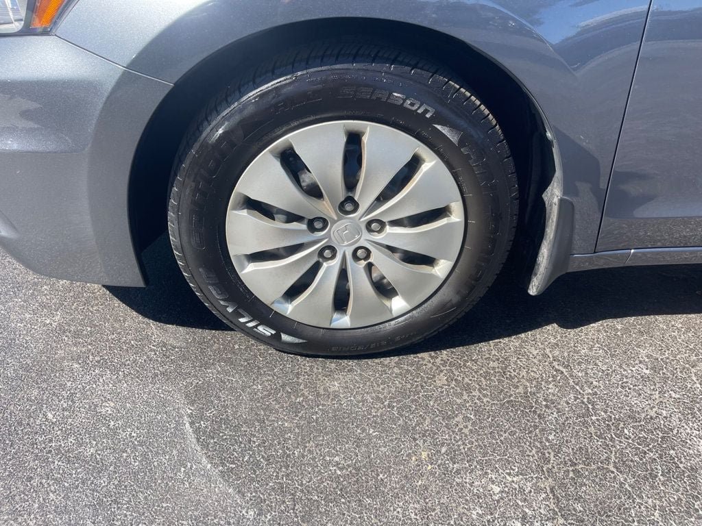Used 2012 Honda Accord LX image 9
