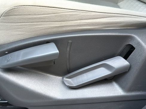 Used 2020 Volkswagen Tiguan S FWD image 16