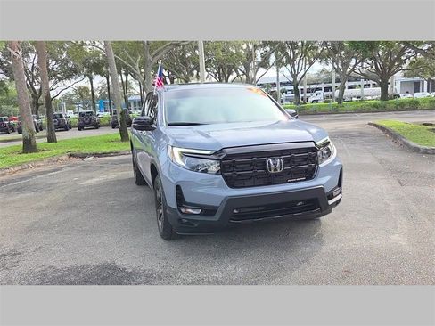 Used 2025 Honda Ridgeline Black Edition image 32