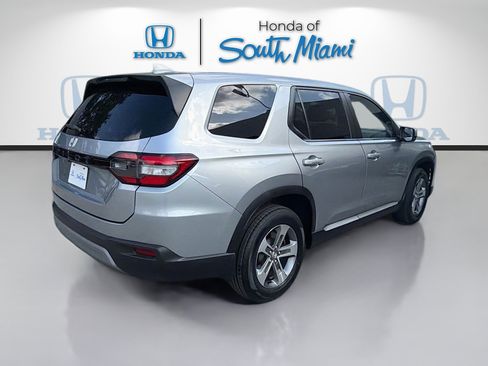 Certified 2023 Honda Pilot EX-L image 6