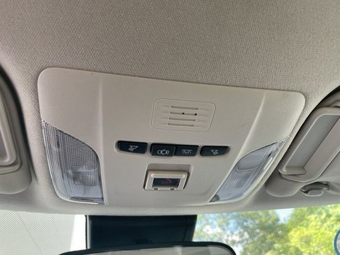 Used 2022 Toyota Corolla LE image 19