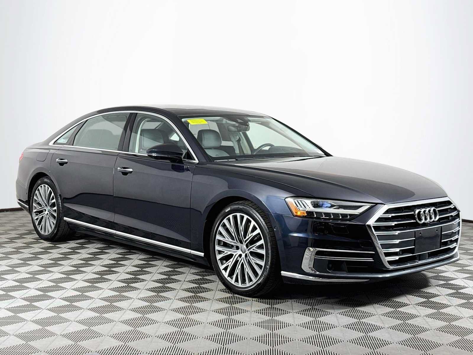 Used 2020 Audi A8 L 4.0T w/ Executive Package AWD/4WD image 3