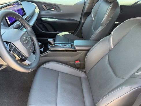 Used 2024 Toyota Prius Limited w/ Limited Premium Package FWD image 9