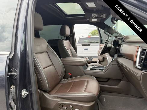Used 2025 GMC Sierra 3500 Denali w/ Denali Reserve Package AWD/4WD image 9