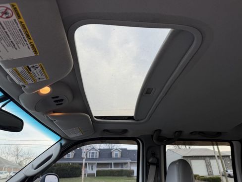 Used 2005 Ford F250 Lariat image 34