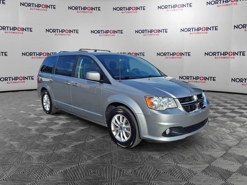 Used 2018 Dodge Grand Caravan SXT FWD image 1