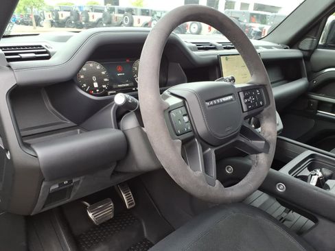 Used 2023 Land Rover Defender 110 AWD/4WD image 19