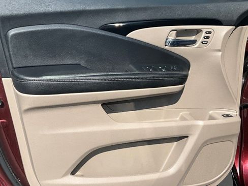 Used 2021 Honda Pilot Touring image 31