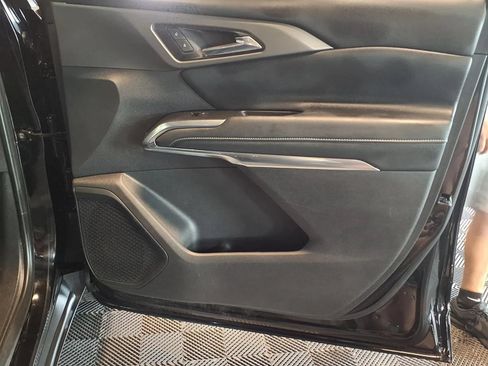 Used 2024 Chevrolet Traverse LT AWD/4WD image 12