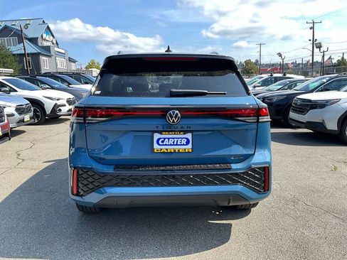 New 2025 Volkswagen Tiguan SE R-Line image 7