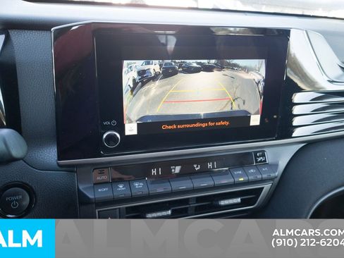 Used 2025 Toyota Camry LE image 24