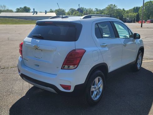 Used 2019 Chevrolet Trax LT w/ LT Convenience Package AWD/4WD image 12