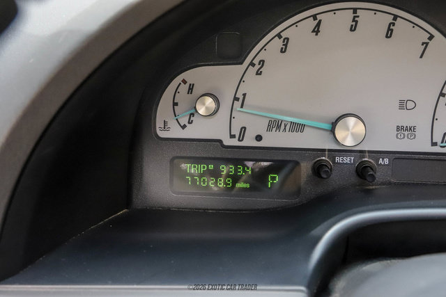 Used 2002 Ford Thunderbird RWD image 33