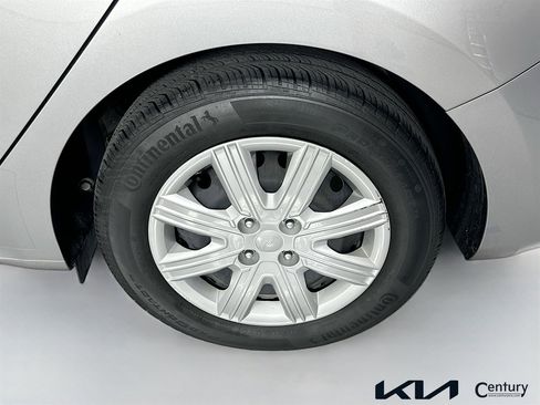 Used 2023 Kia Rio S image 28