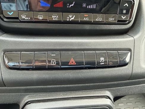 Used 2025 RAM ProMaster 3500 w/ Convenience Group FWD image 31