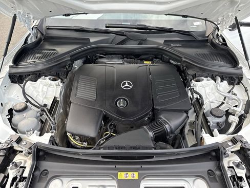 Used 2025 Mercedes-Benz GLC 300 4MATIC image 15