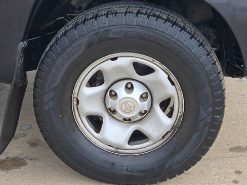 Used 2013 Toyota Tacoma PreRunner image 8