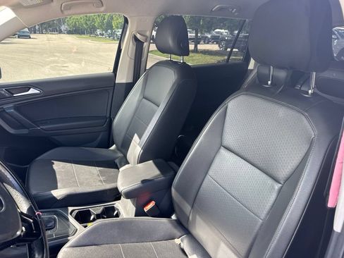 Used 2018 Volkswagen Tiguan SE FWD image 10