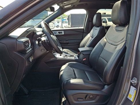 Used 2023 Ford Explorer ST w/ Equipment Group 401A AWD/4WD image 17