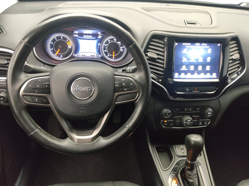 Used 2019 Jeep Cherokee Limited FWD image 22