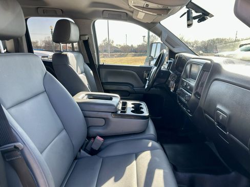 Used 2019 Chevrolet Silverado 2500 W/T w/ WT Convenience Package image 17