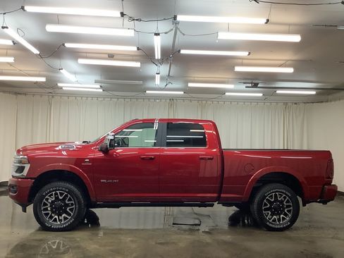 New 2026 RAM 2500 Limited AWD/4WD image 9