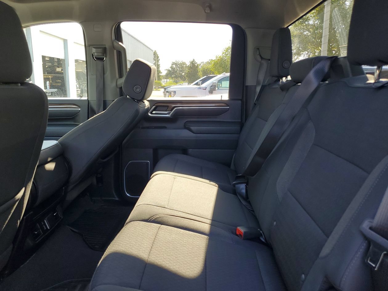 Used 2025 Chevrolet Silverado 3500 LT w/ Safety Package AWD/4WD image 12