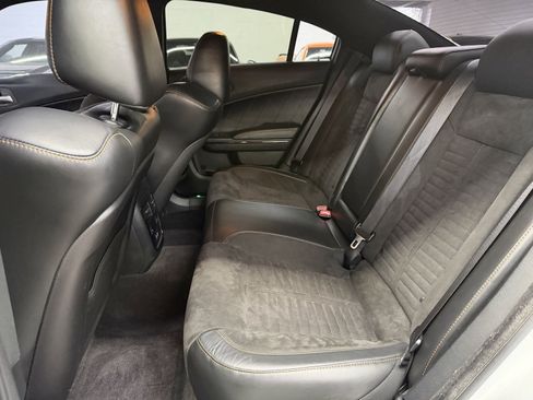 Used 2017 Dodge Charger R/T image 22