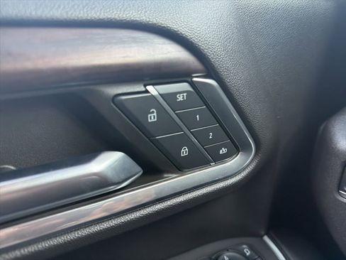 Used 2024 GMC Sierra 2500 SLT w/ SLT Premium Package image 14