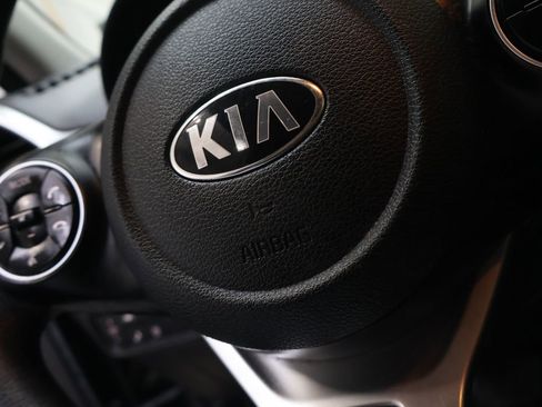 Used 2020 Kia Soul S FWD image 22