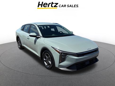 Used 2025 Kia K4 LXS FWD image 1
