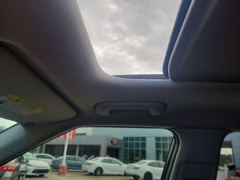 Used 2021 Kia Seltos EX image 26