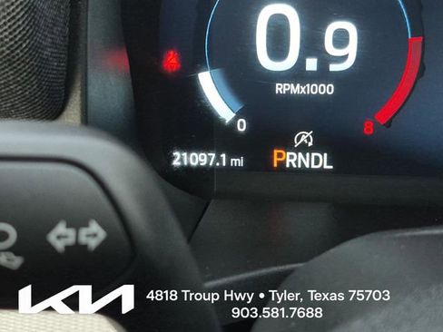 Used 2025 Ford Explorer Active RWD image 37