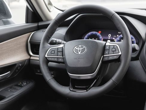 New 2026 Toyota Grand Highlander Platinum image 12