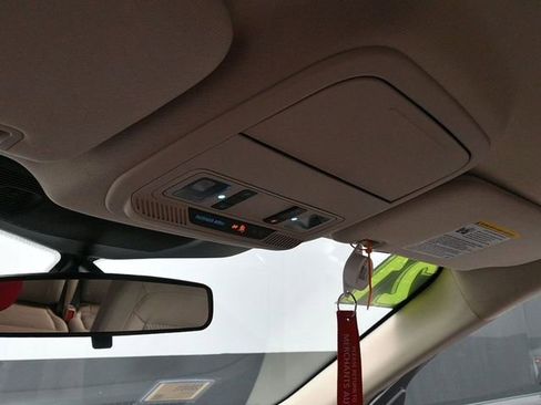 Used 2021 Ford Explorer Base image 19