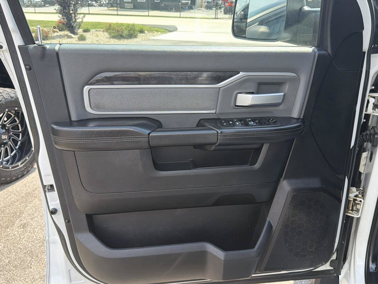 Used 2021 RAM 2500 Big Horn AWD/4WD image 8
