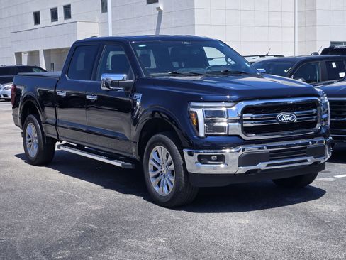 Used 2025 Ford F150 Lariat w/ Equipment Group 501A Mid AWD/4WD image 3