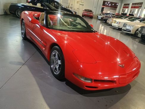 Used 1998 Chevrolet Corvette Convertible image 8