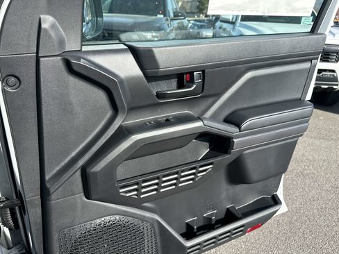 New 2026 Toyota Tacoma SR5 w/ SR5 Upgrade Package image 15
